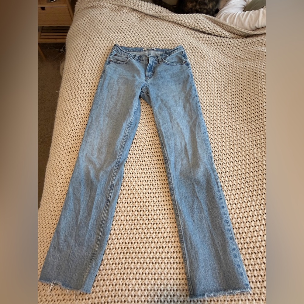 Abercrombie 90’s Mid Rise Straight Jeans